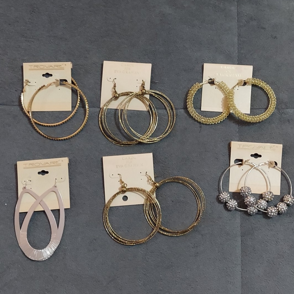 Lot of hoop earrings